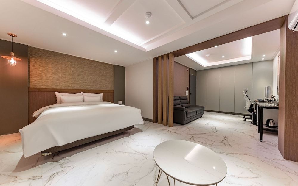 undefined Daejeon Yongjeon Momo 6