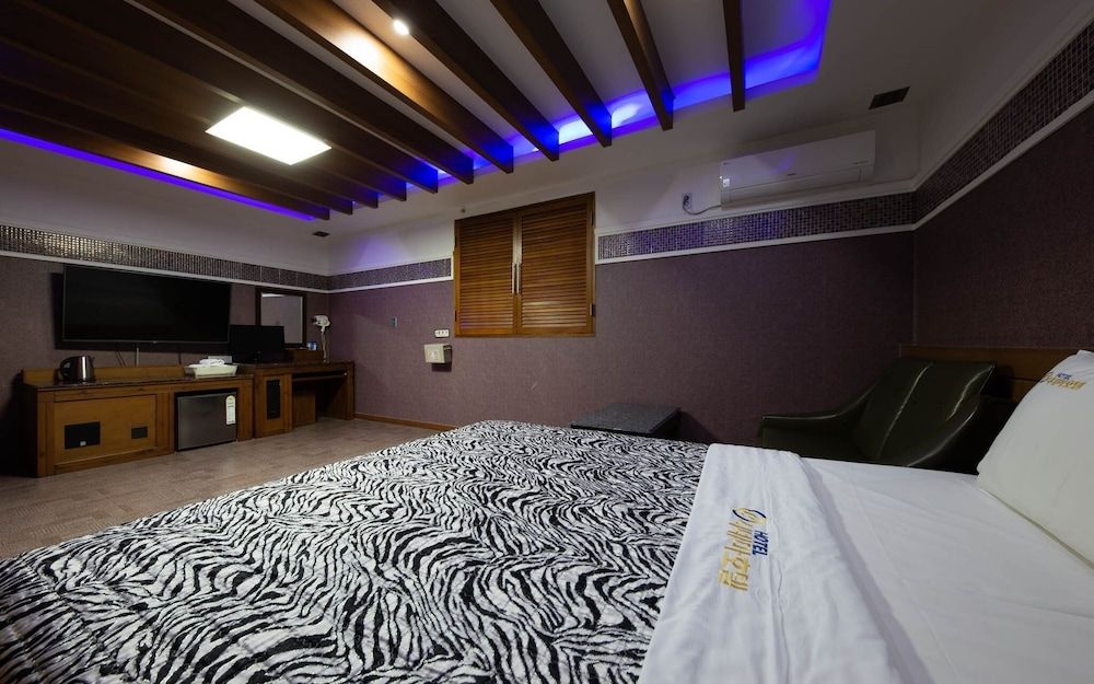 undefined Daejeon Yuseong Cinema Etel 10