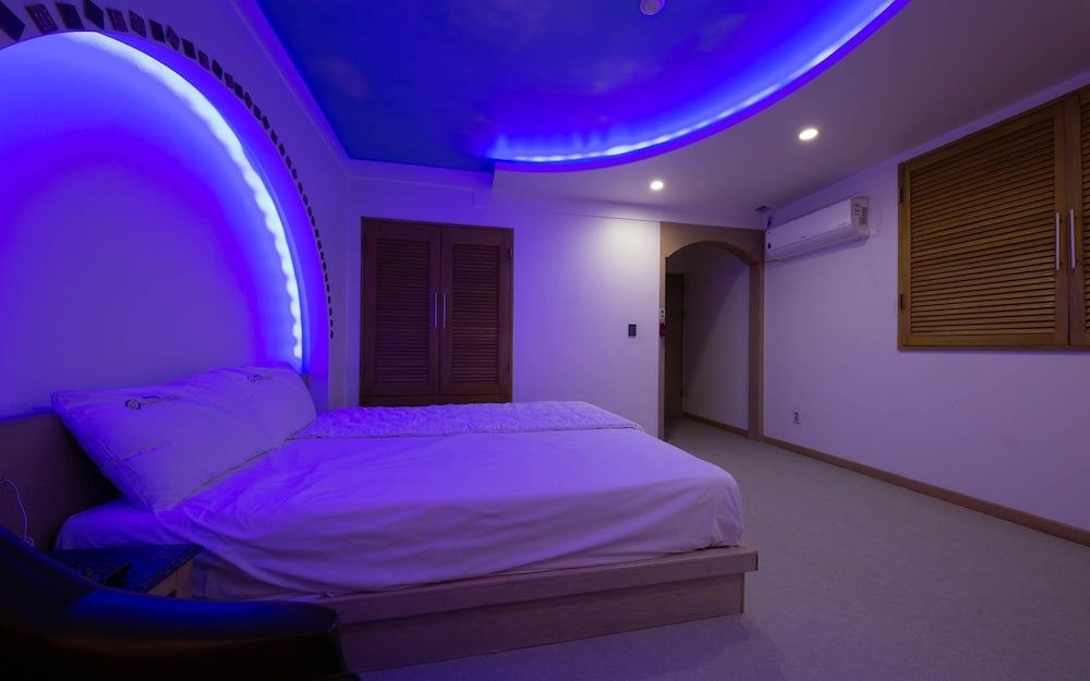 undefined Daejeon Yuseong Cinema Etel 3