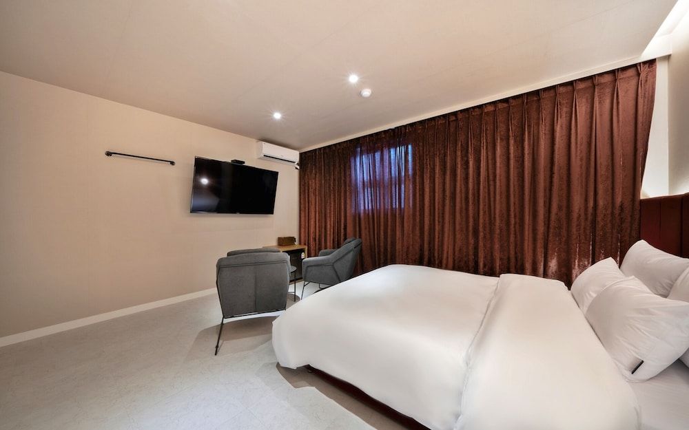 undefined Daejeon The Rest Knock In Hotel 7