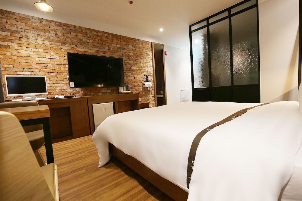 undefined Daejeon Sintanjin Naru Motel 5