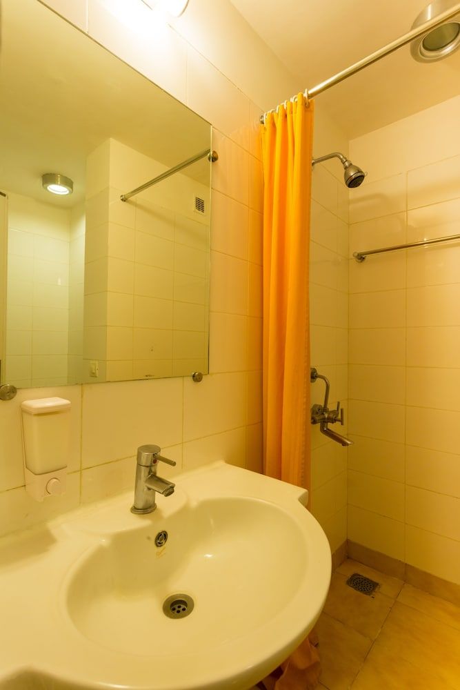 Ginger Nashik Twin Room 8