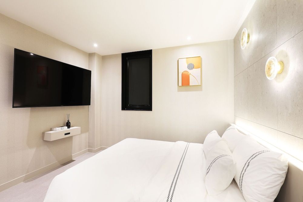 Mari Hotel Chungju Deluxe Room 5
