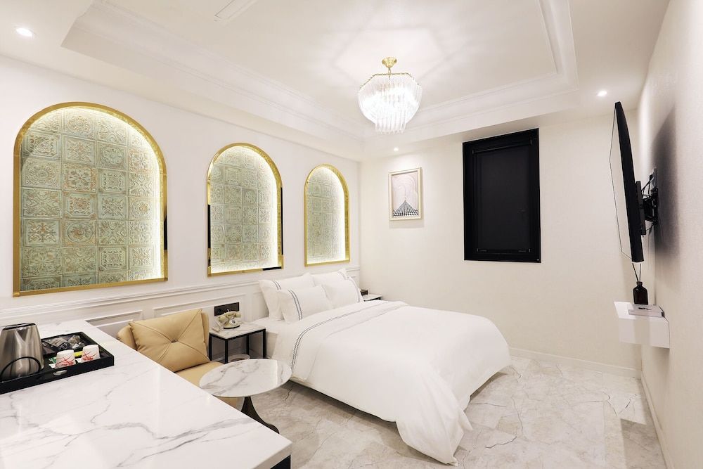 Mari Hotel Chungju Deluxe Room