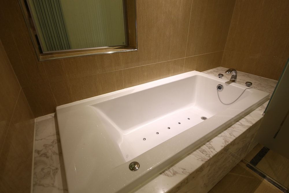 Guwol Hotel Deluxe Double Room 8