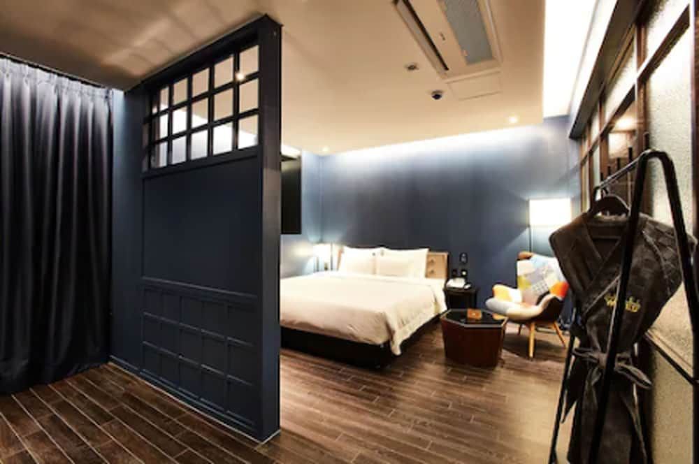 Hotel Wanted Superior Double Room 7