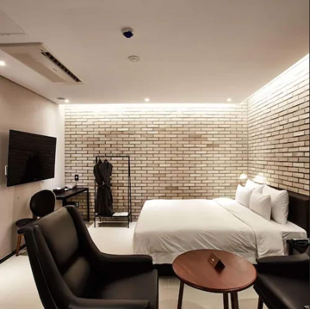 Hotel Wanted Deluxe Room, Terrace 6