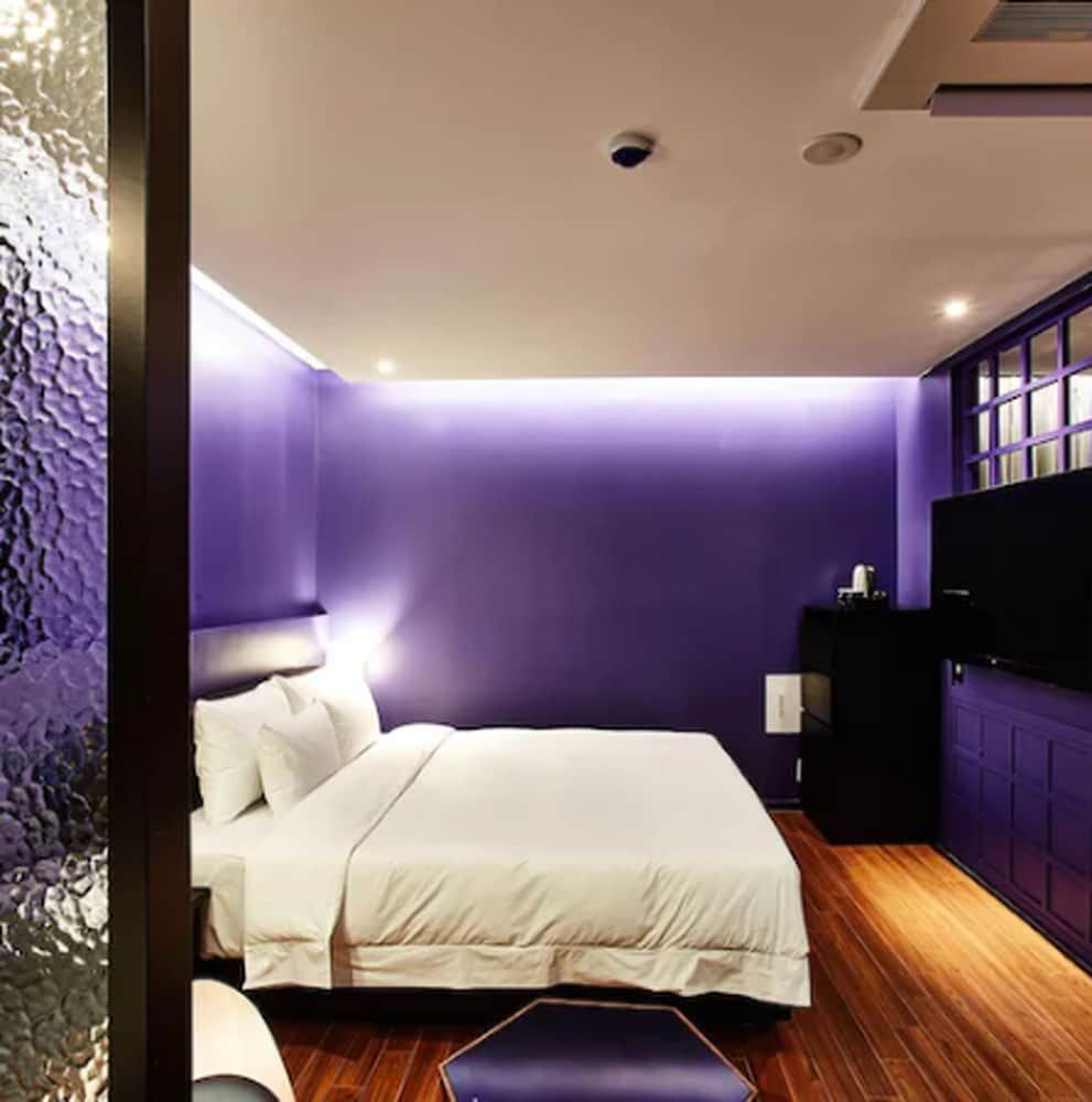 Hotel Wanted Superior Double Room 3