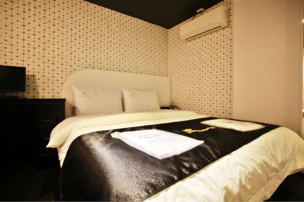 Noriter Hotel Deluxe Room (Check in 9pm) 17