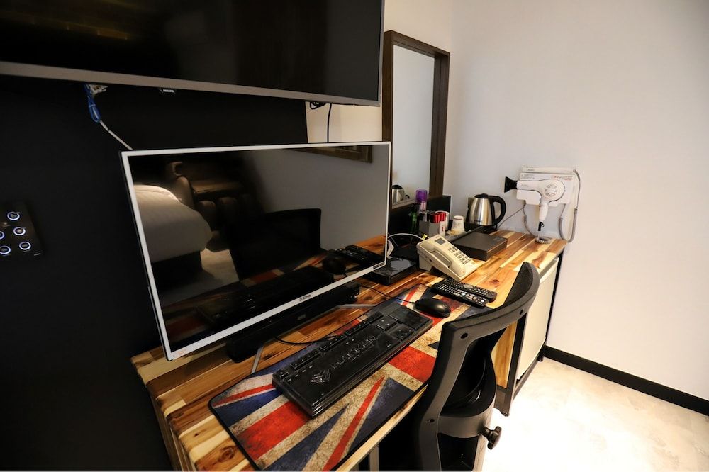 In-Room Business Center