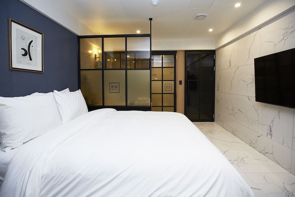 No25 Hotel Standard Room 4