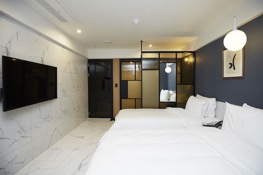 No25 Hotel Twin Room 2