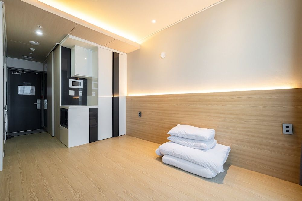 Ocean Soleview Hotel Deluxe Ondol with Terrace (Ocean View) 3