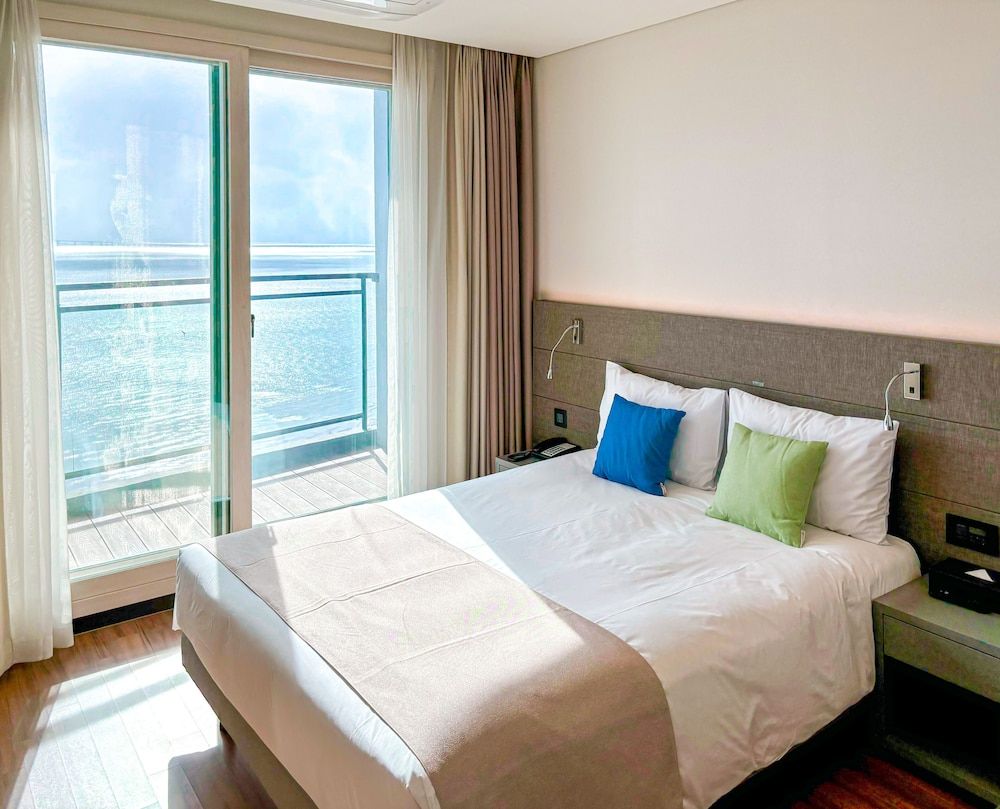 Airsky Hotel Premier Double Room, Ocean View/Terrace 4