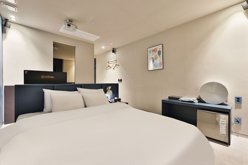 Number25 Hotel Soraepogu Standard Double Room 3