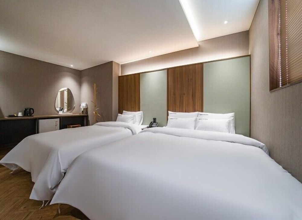 Brown Dot Hotel Eurwangri TWIN ROOM 3