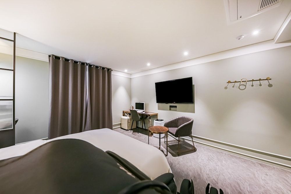 Cheongju Maryjane Hotel Classic Double Room 5
