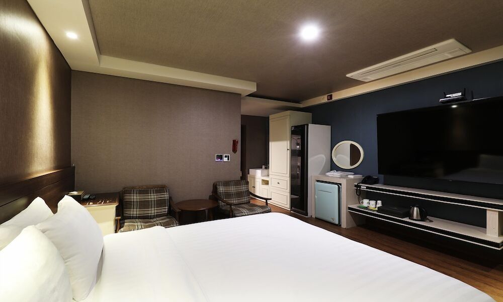 Cheongju The Mark Hotel Standard 4