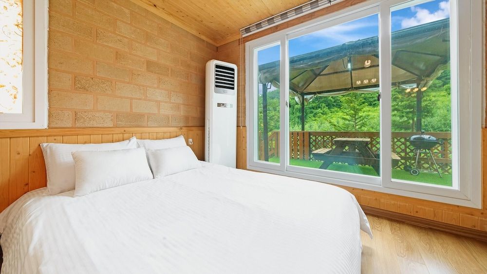 Hongcheon Stoneisland Pension Basic Room, 1 Bedroom (Sokdaksokdak)