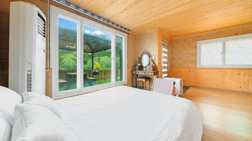 Hongcheon Stoneisland Pension Basic Room, 1 Bedroom (Sokdaksokdak) 3