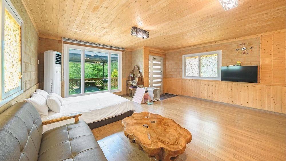 Hongcheon Stoneisland Pension Basic Room, 1 Bedroom (Sokdaksokdak) 2