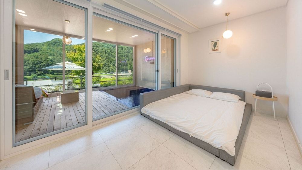 Hongcheon Toliaigeullaemping Basic Room, 2 Bedrooms (DokchaeKidsPoolvilla(random))