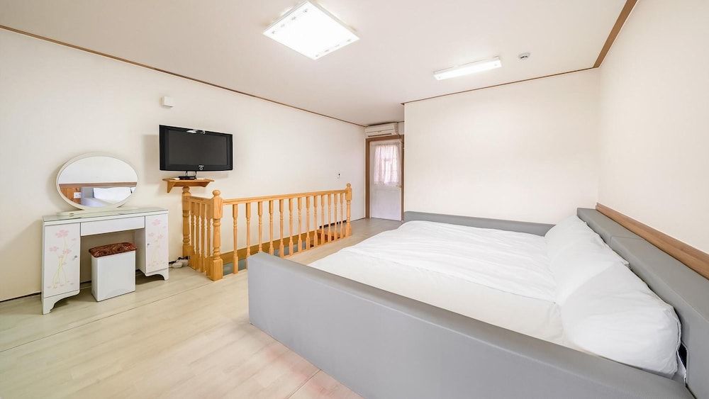 Hongcheon Byeolkaem Kidspulbilla Basic Room, 2 Bedrooms (saesbyeol1(kidsroom,poolvila)) 5