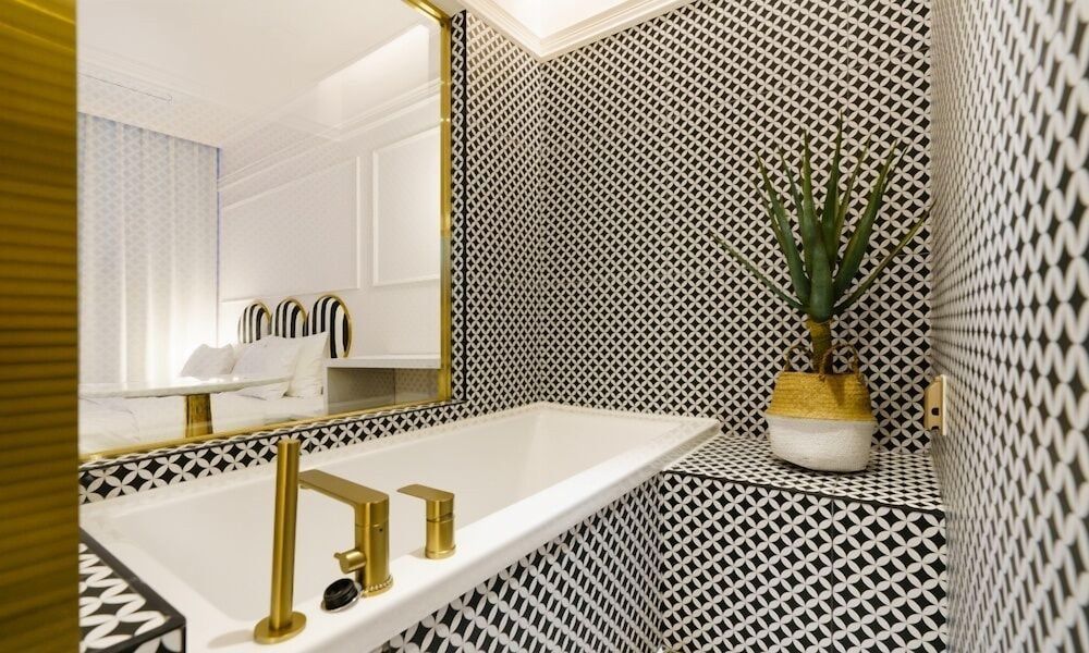 YANGJU IPPDA HOTEL More Pretty Room - Bathtub 8