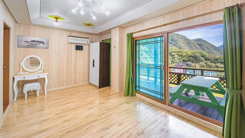 Yeongwol Gangeulpumeunsoo Pension Basic Room, 1 Bedroom (Pungyouiyeosin lea) 5