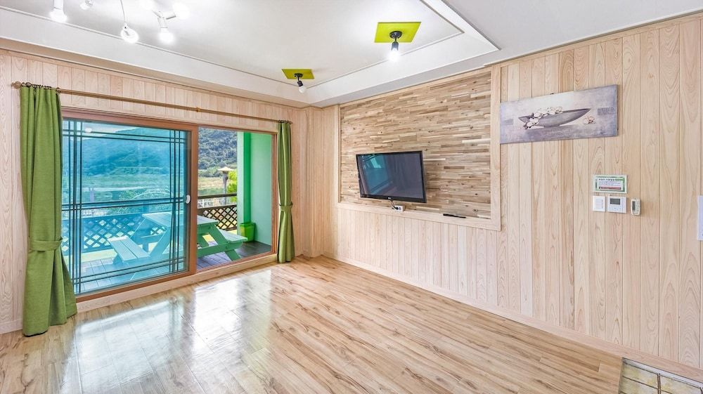 Yeongwol Gangeulpumeunsoo Pension Basic Room, 1 Bedroom (Pungyouiyeosin lea) 6