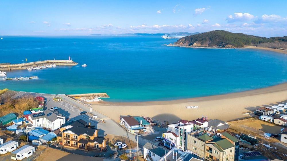 Taean Hagampo Rendezvous Pension Basic Room, 2 Bedrooms (Daehyeong room(Oceanview))