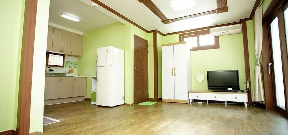 Bandi Hwangto Pension Room (Mulsori) 4