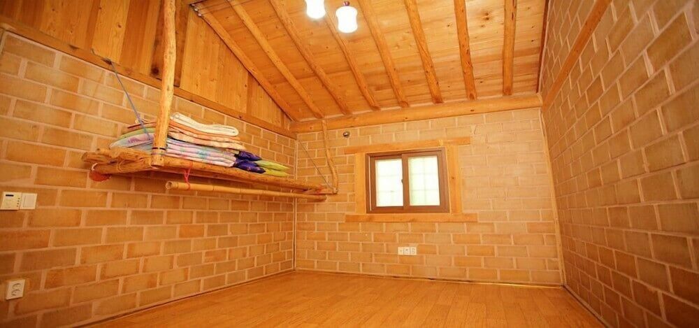 Bandi Hwangto Pension Room 5