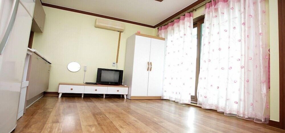 Bandi Hwangto Pension Room (Bongsunhwa) 5