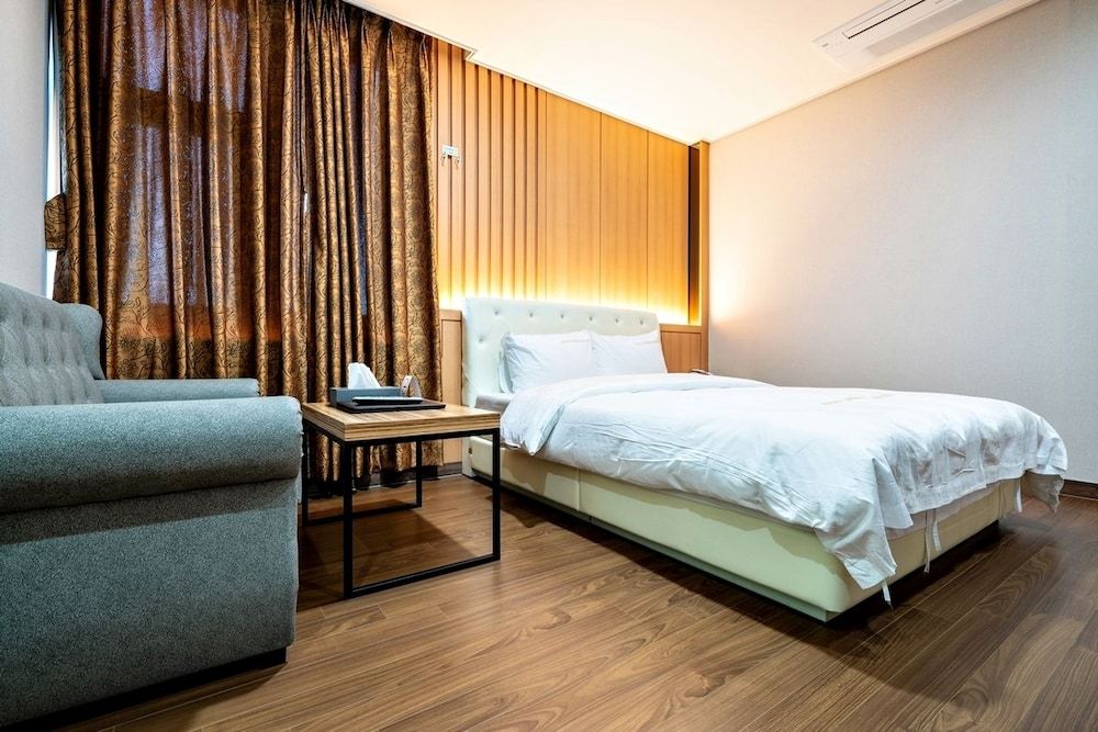 Siheung Seoul Tourist Hotel Standard Double Room 11