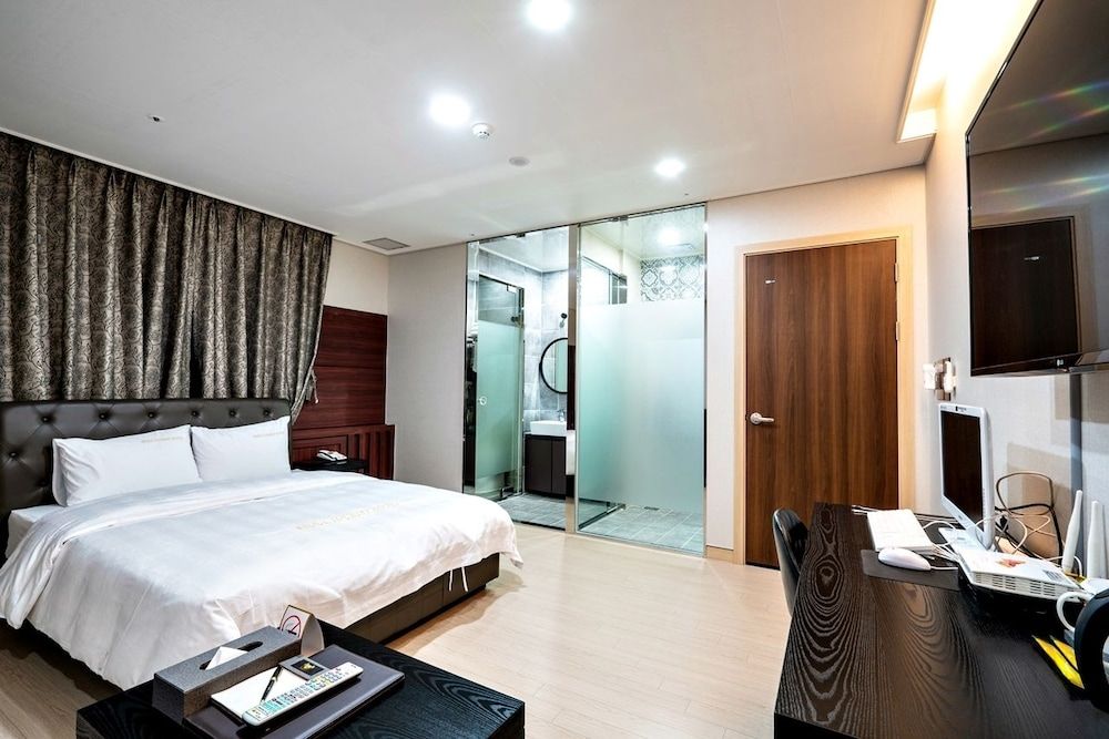 Siheung Seoul Tourist Hotel Standard Double Room 7