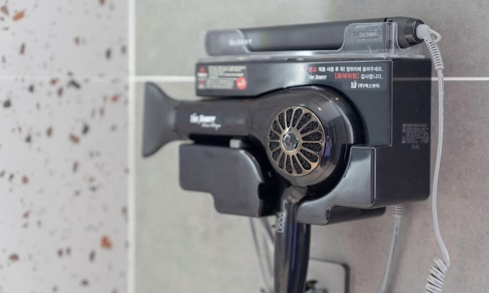 Brown Dot Geobuksum Twin Room (Randomly assigned) 12