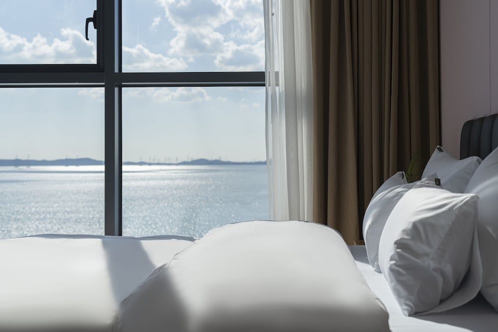 Brown Dot Geobuksum Deluxe Double Room (Randomly assigned) 9