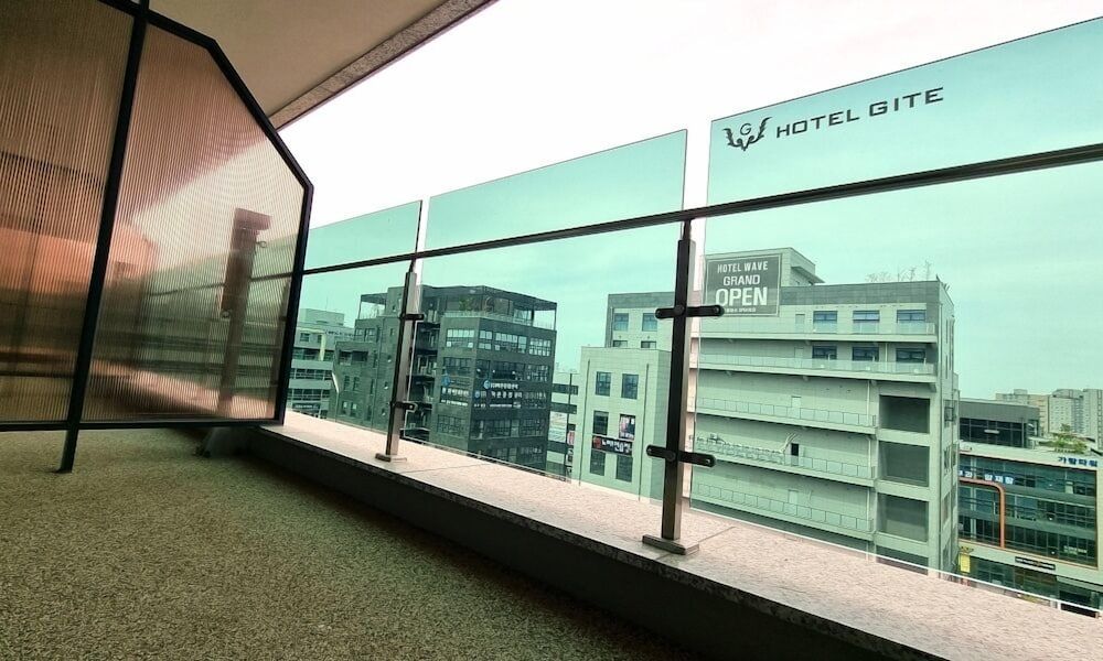 HOTEL GITE Twin Room 4