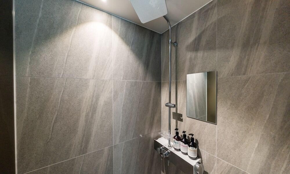 HOTEL GITE Triple Room 9