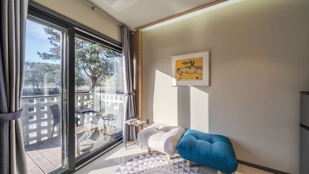 May Garden Studio (M) 5