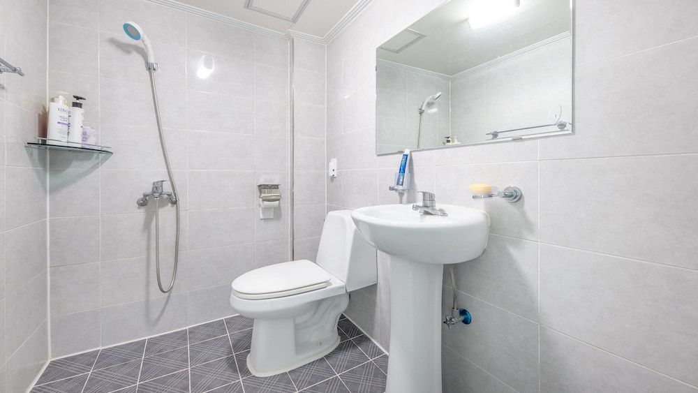 Gangneung Yedam Pesion Basic Room, 1 Bedroom (202) 4