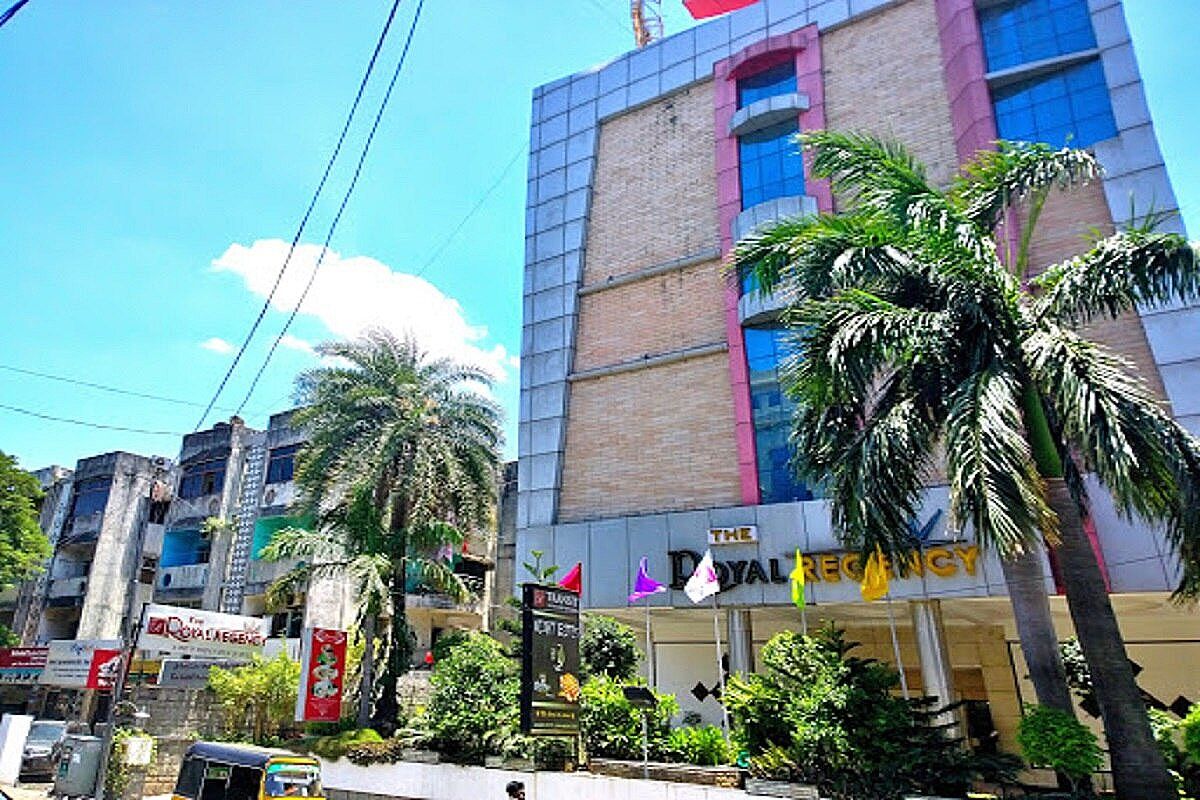undefined Royal Regency Lifotel by Crossway 9