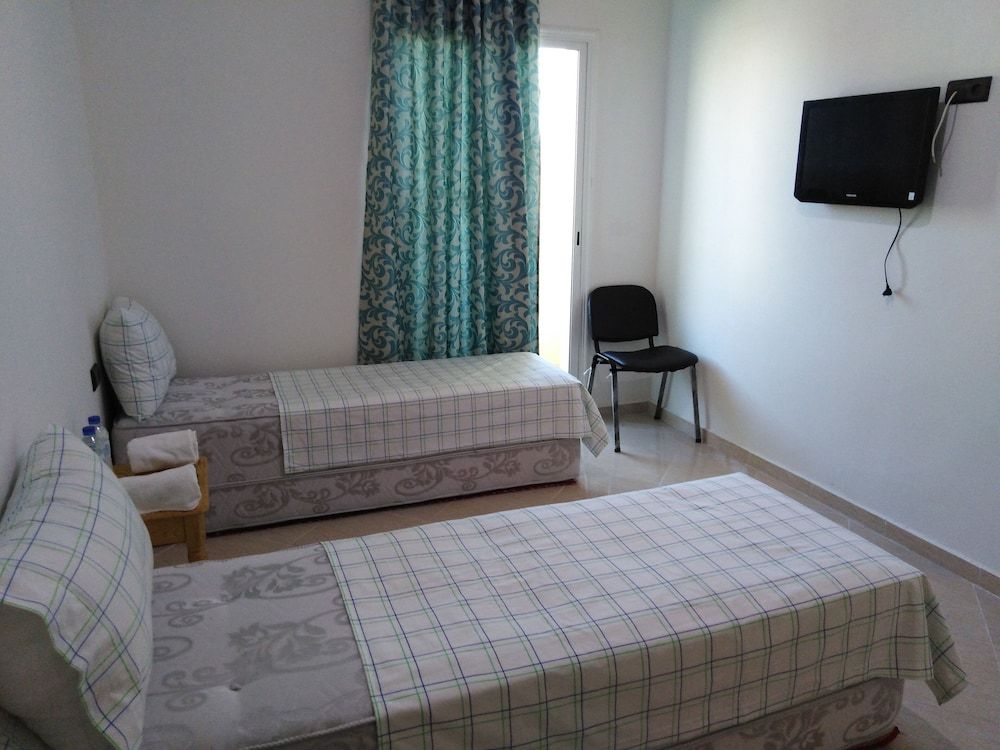 Dar Khalifa Airport Deluxe Single Room 2