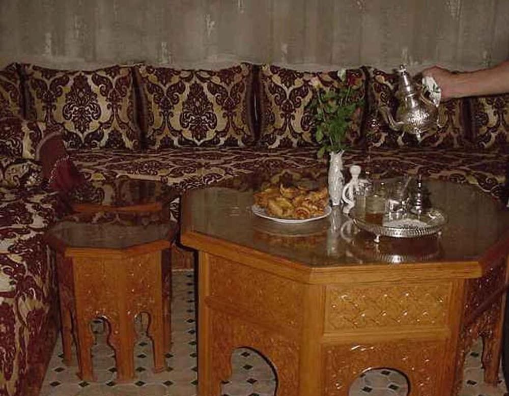 undefined Riad Tidar 10