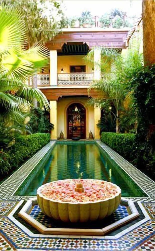 undefined Riyad Al Moussika 6