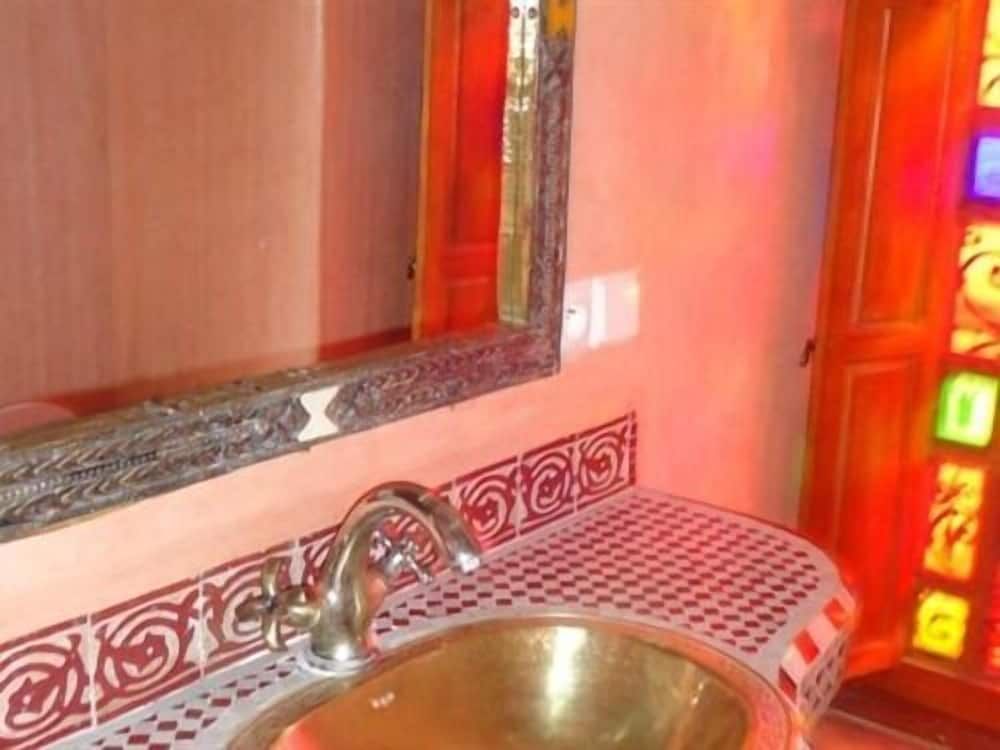 Riad Bonheur Double Room 9