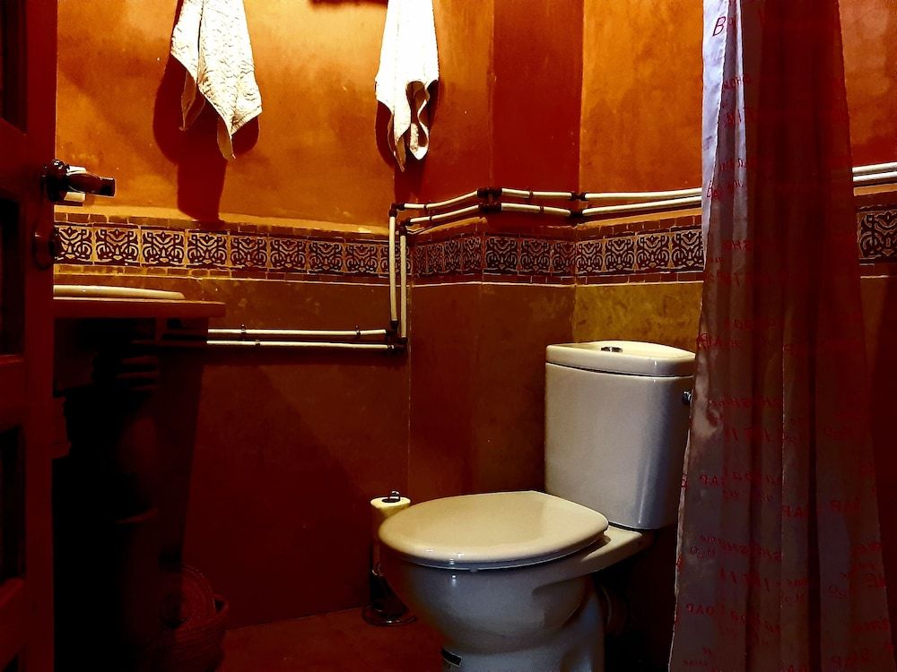 undefined Riad Radia 8