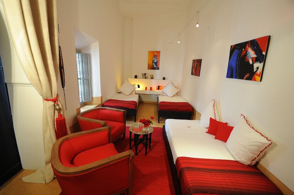 undefined Dar Asam 4