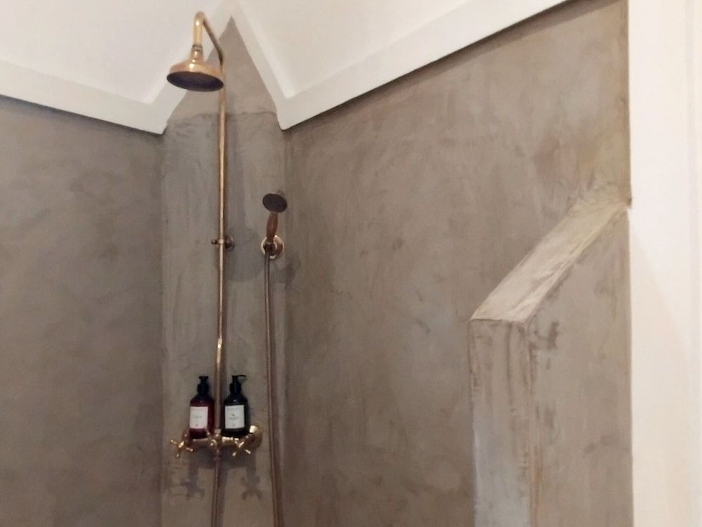 undefined Riad Yakimour 8